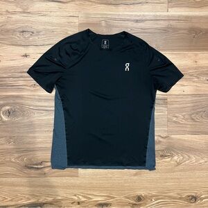 On Performance-T Mens Black Gray Short Sleeve Athletic Shirt Large